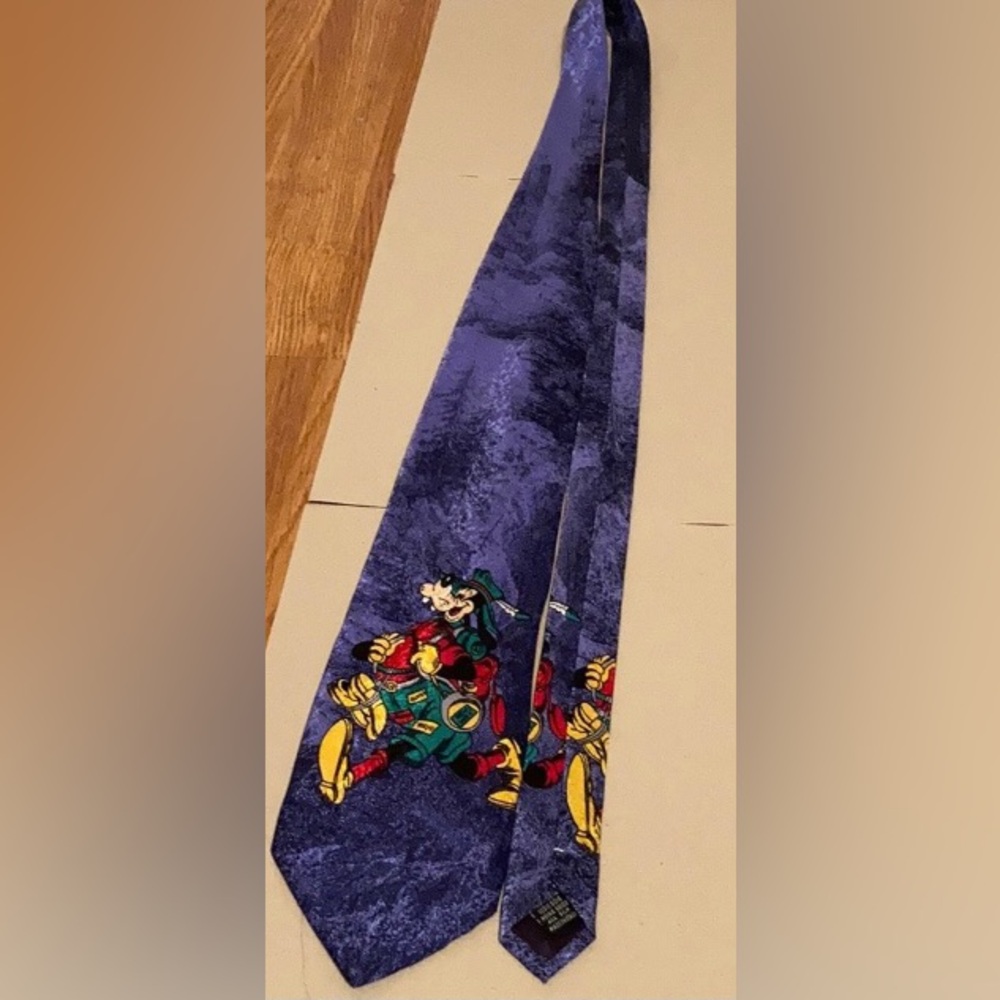 Vintage Goofy Travel design made in Italy 100% Silk